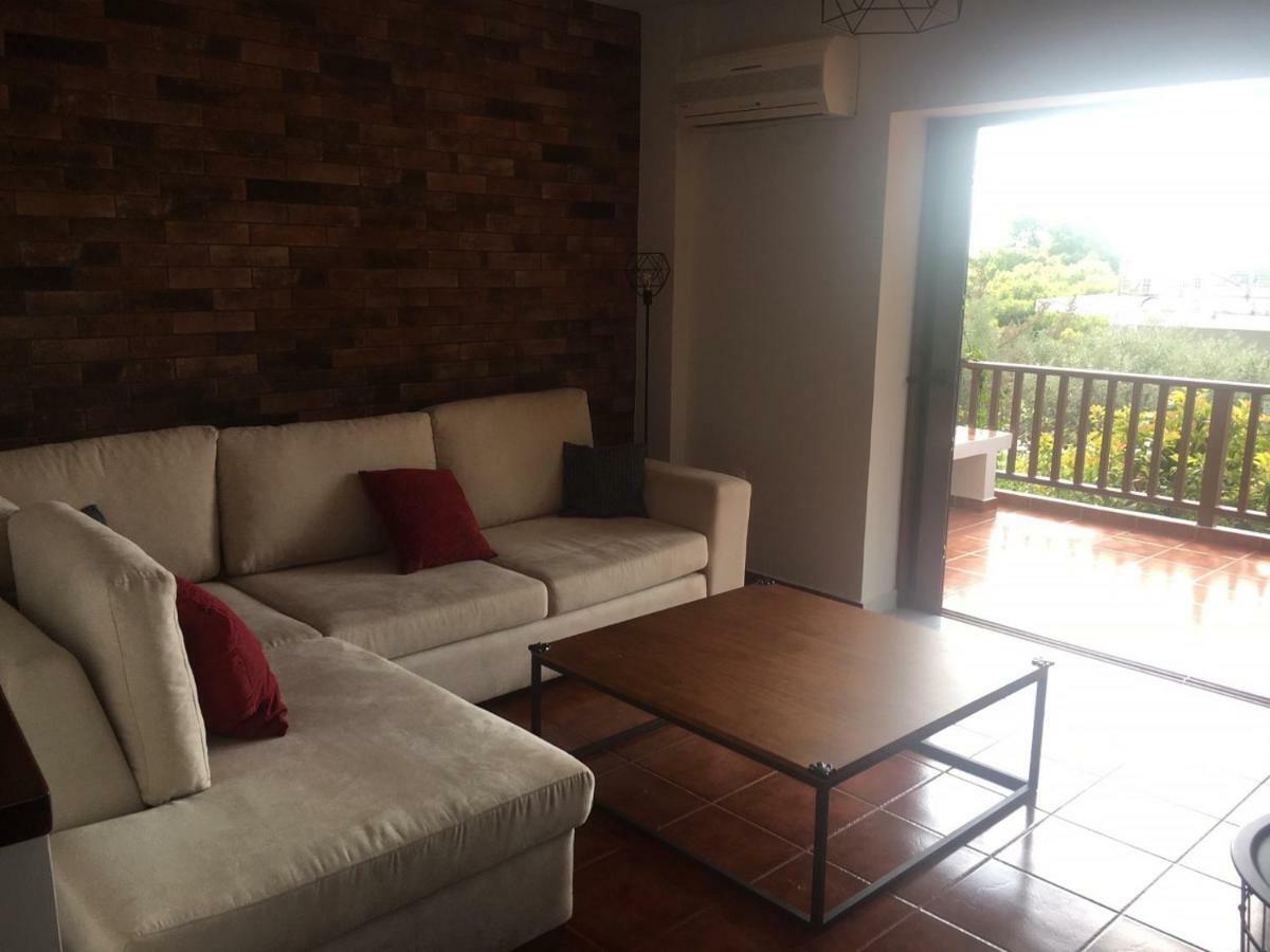 Villa Christina With Private Pool In Saronida, Near Stunning Beaches, Athens Airport & Sounio Exteriör bild